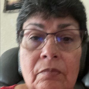 Meet your Posher, Beatriz